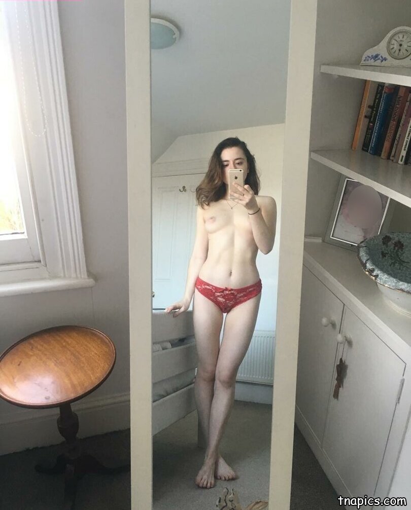 Lily Mo Sheen Nude