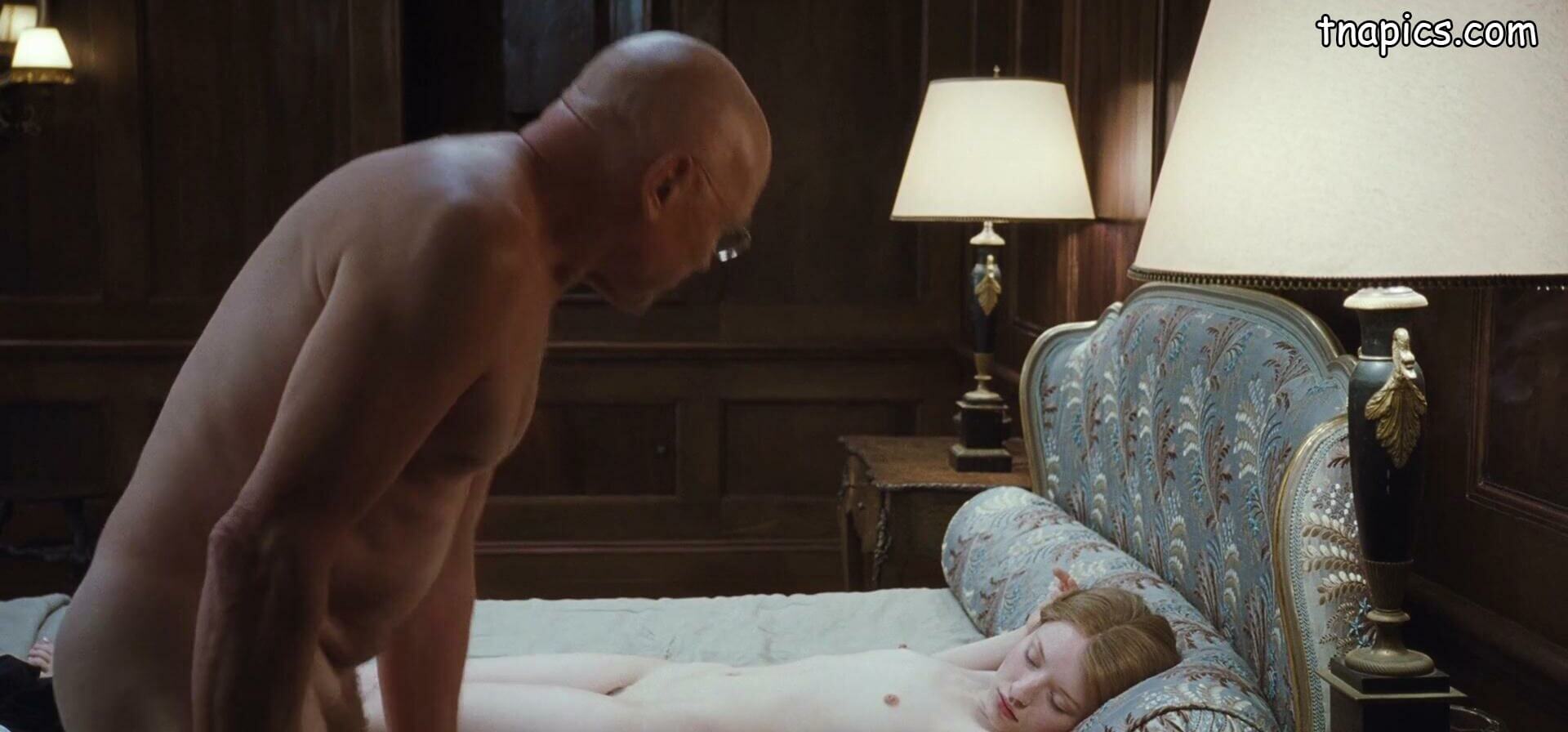 Emily Browning Nude 42