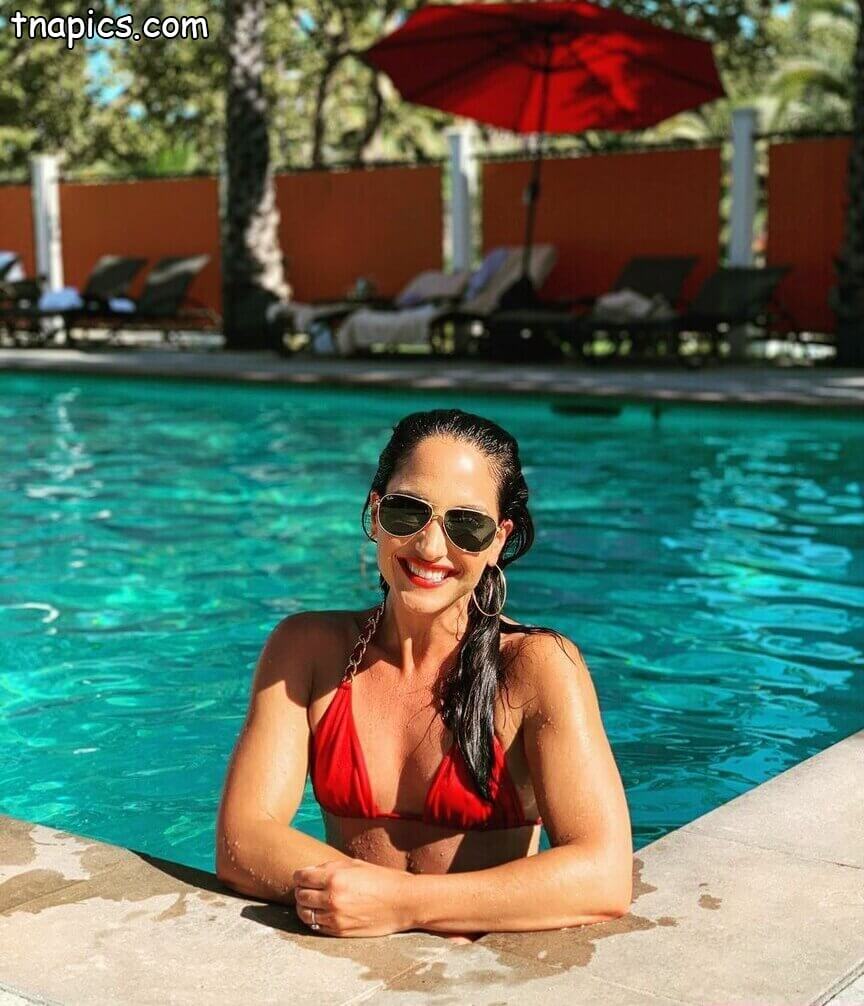 Emily Compagno Nude 1